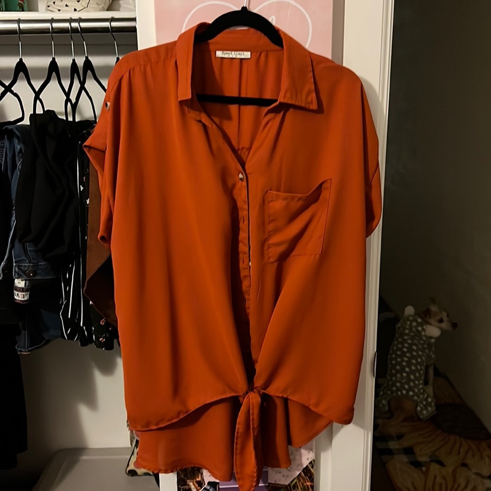 button up tee